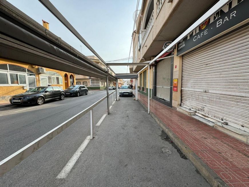 Испания commercial torrevieja