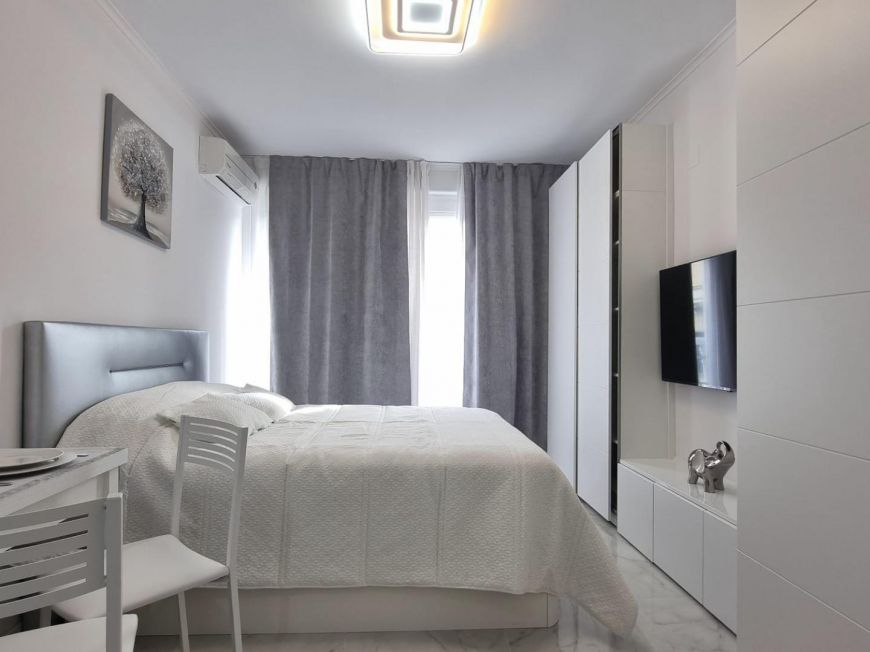 Испания studio torrevieja