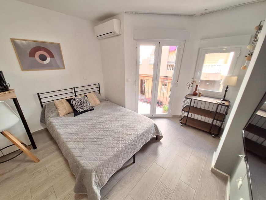 Испания studio torrevieja