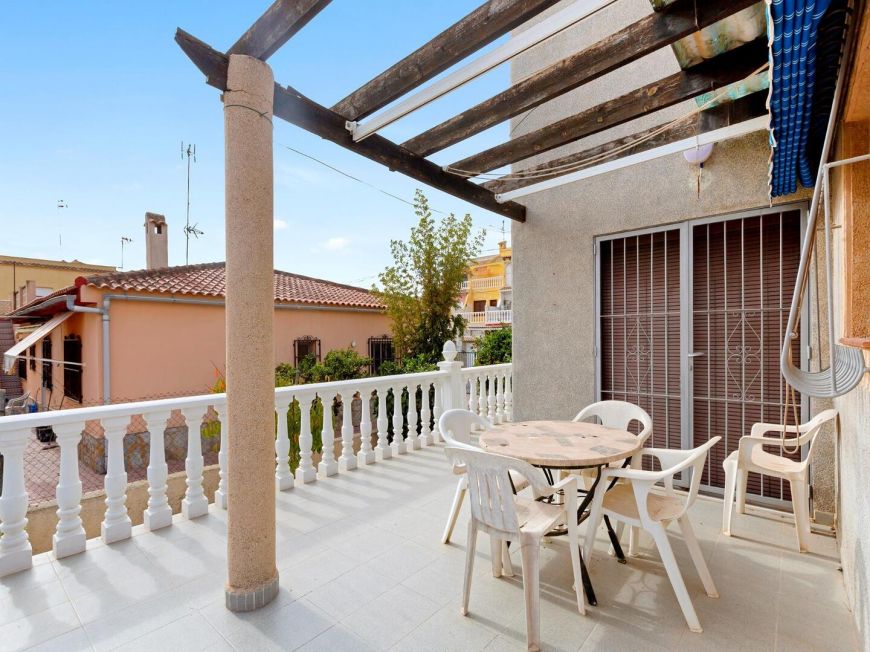 Španělsko Magnificent Detached Villa in Nueva Torrevieja 4 bedrooms, 2 bathrooms, 2 parking places