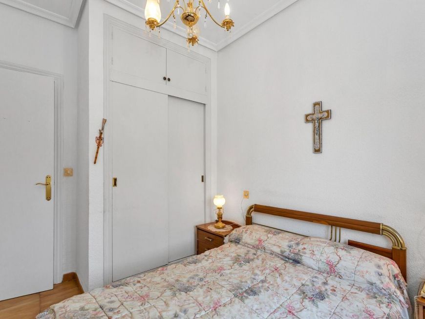 Španělsko Magnificent Detached Villa in Nueva Torrevieja 4 bedrooms, 2 bathrooms, 2 parking places