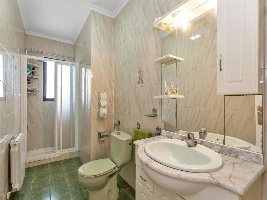 Španělsko Magnificent Detached Villa in Nueva Torrevieja 4 bedrooms, 2 bathrooms, 2 parking places