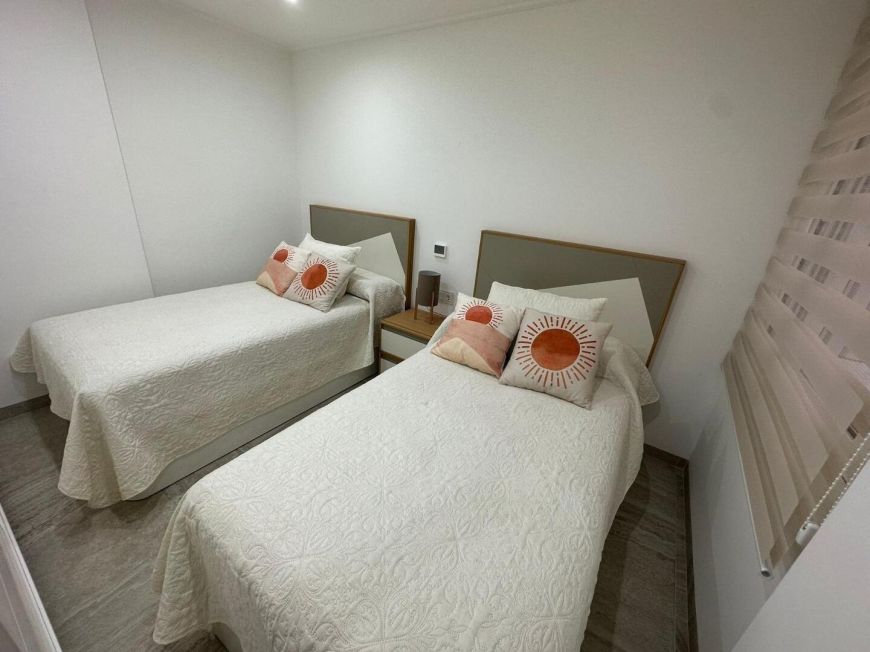 España Duplex con piscina totalmente reformado y amueblado a estrenar, a 80 metros de la Playa de La Mata