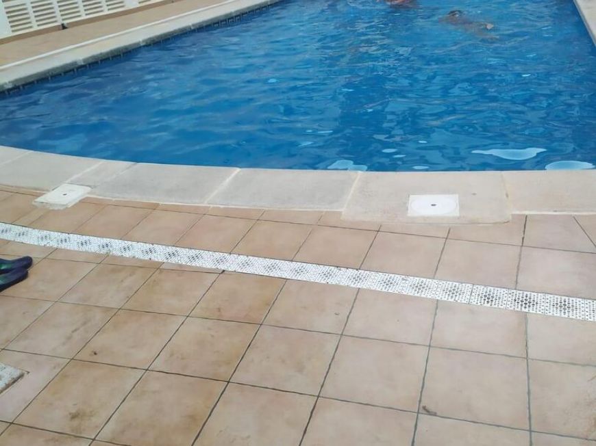 España Duplex con piscina totalmente reformado y amueblado a estrenar, a 80 metros de la Playa de La Mata