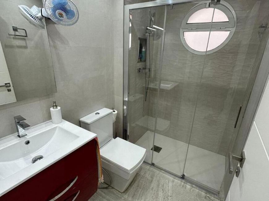 España Duplex con piscina totalmente reformado y amueblado a estrenar, a 80 metros de la Playa de La Mata