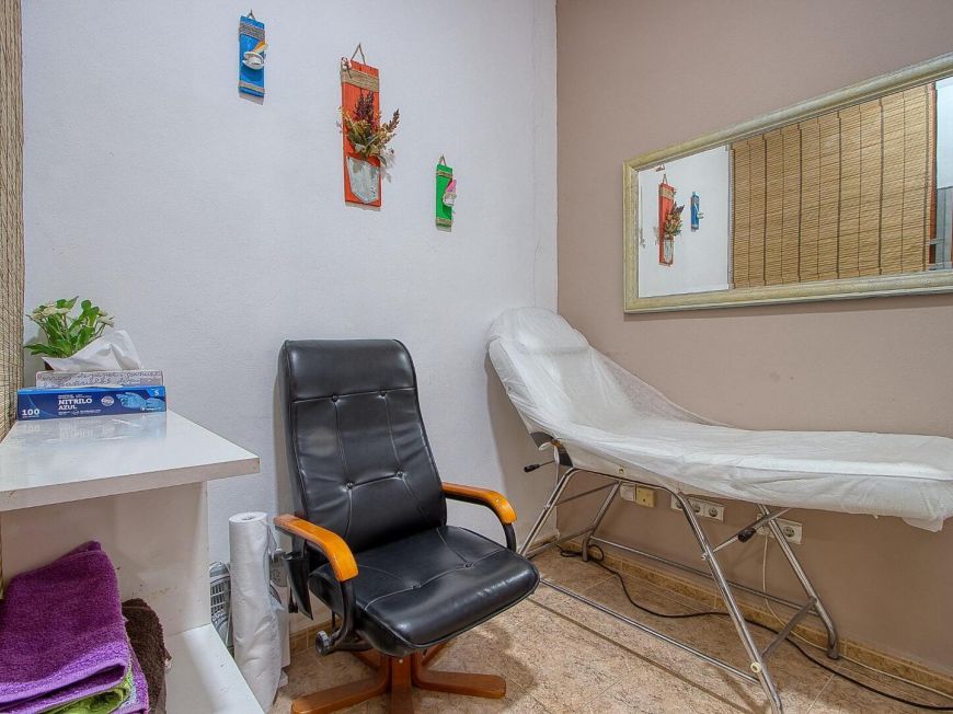 Espanha ¡Oportunidad de inversión! Local de Peluquería Totalmente Equipado en Venta