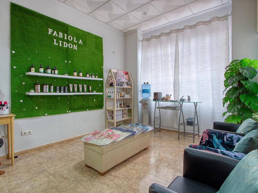 Espanha ¡Oportunidad de inversión! Local de Peluquería Totalmente Equipado en Venta