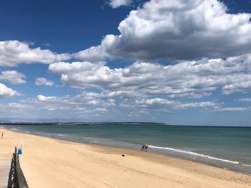 Španělsko Apartment just 130 meters from the beach!