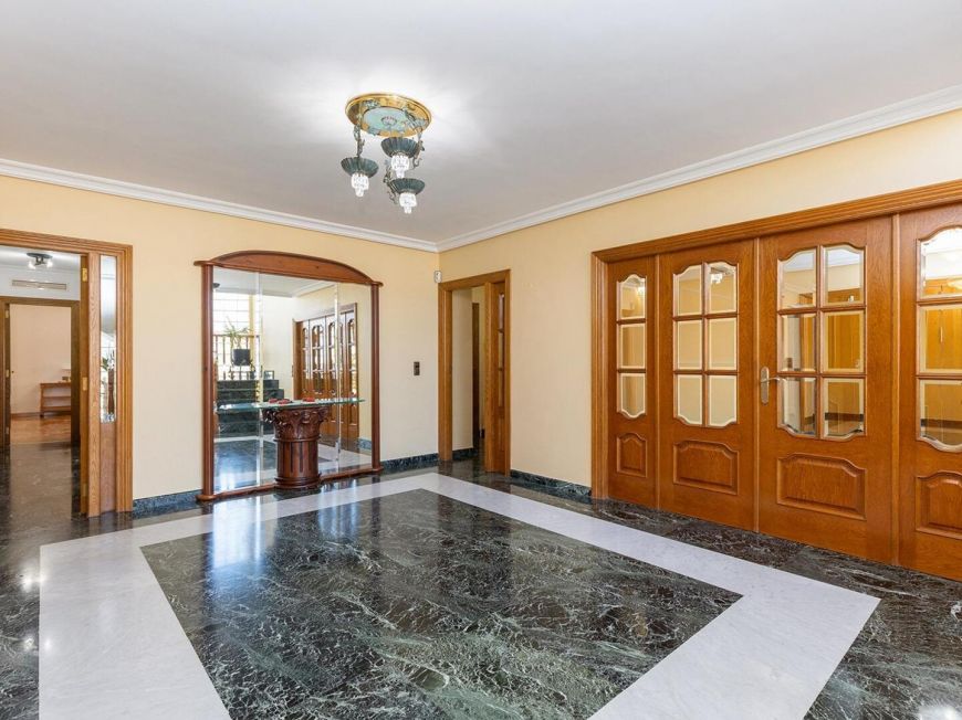 Španělsko Opportunity for a luxury villa with more than 500m2 of living space