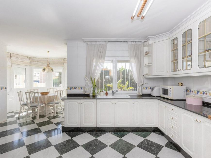 Španělsko Opportunity for a luxury villa with more than 500m2 of living space