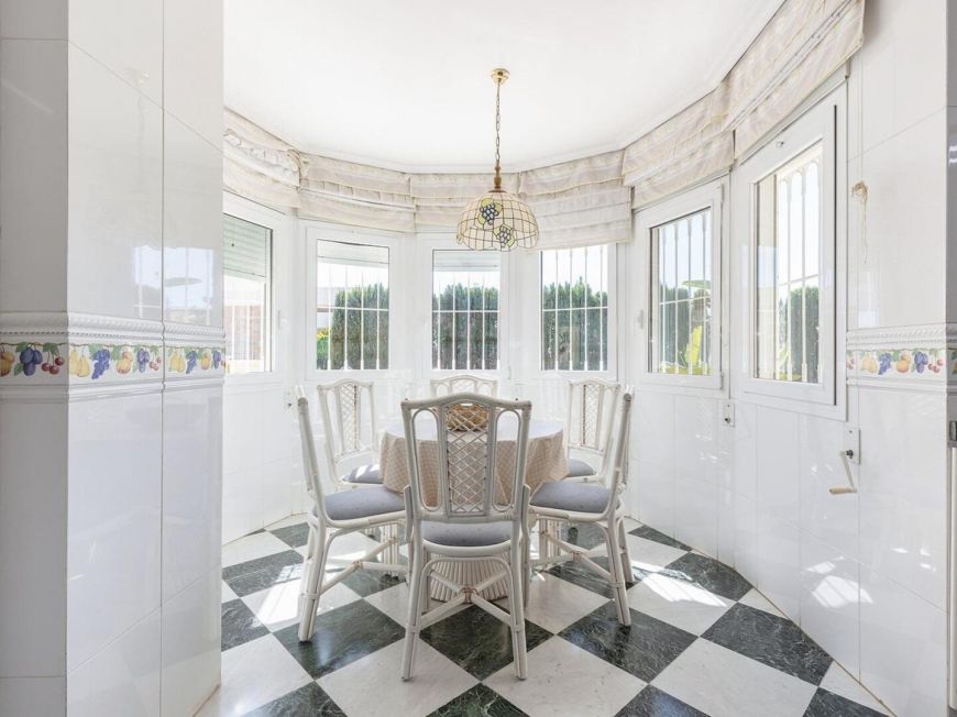 Španělsko Opportunity for a luxury villa with more than 500m2 of living space