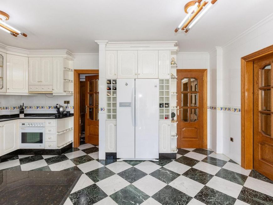 Španělsko Opportunity for a luxury villa with more than 500m2 of living space