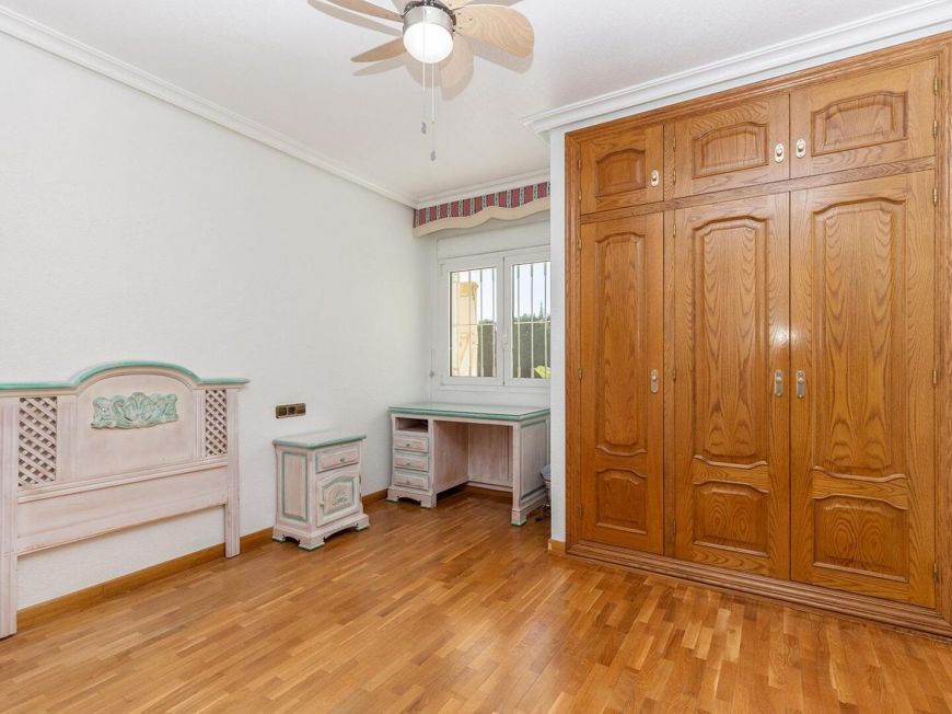 Španělsko Opportunity for a luxury villa with more than 500m2 of living space