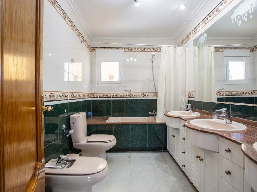 Španělsko Opportunity for a luxury villa with more than 500m2 of living space