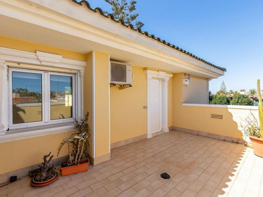 Španělsko Opportunity for a luxury villa with more than 500m2 of living space