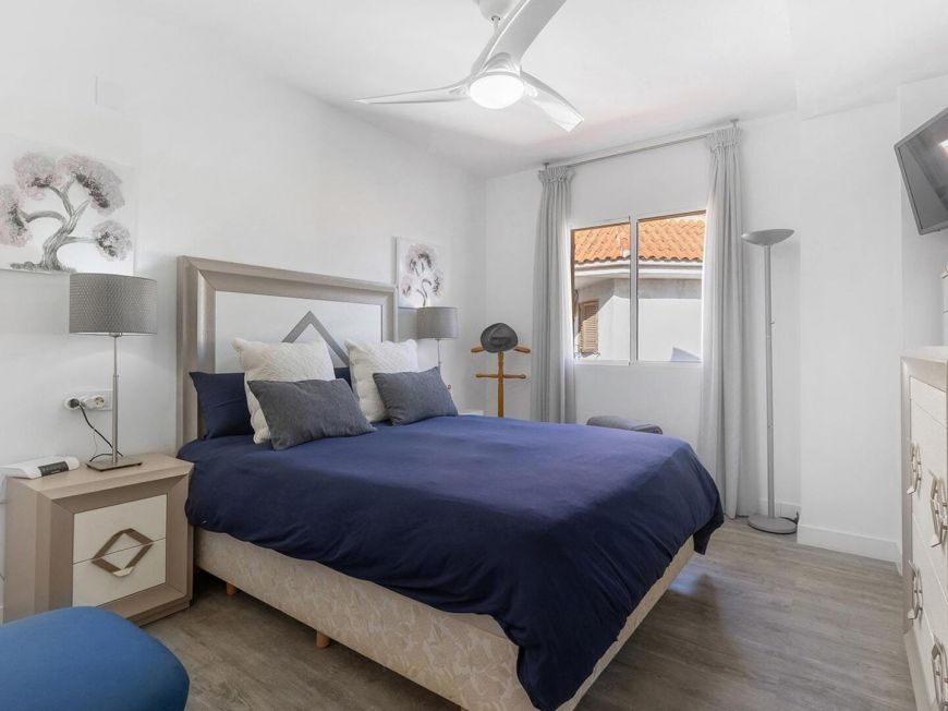 Španělsko Renovated apartment in Viñamar IV with parking space