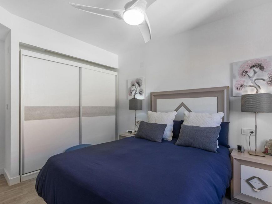 Španělsko Renovated apartment in Viñamar IV with parking space