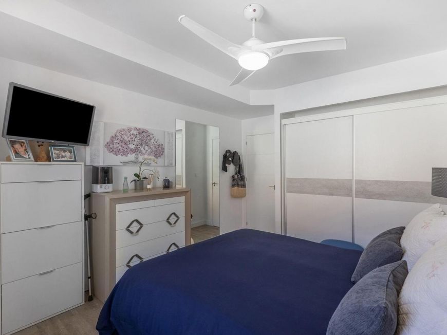 Španělsko Renovated apartment in Viñamar IV with parking space