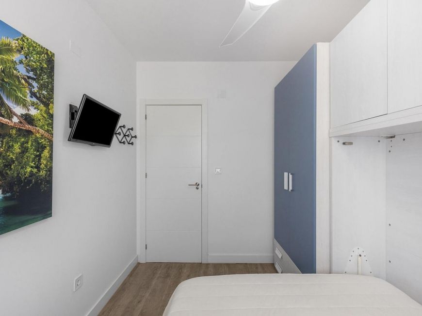 Španělsko Renovated apartment in Viñamar IV with parking space