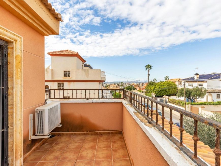 Španělsko Exclusive Family Home in Aguas Nuevas with Private Pool and Spacious Areas