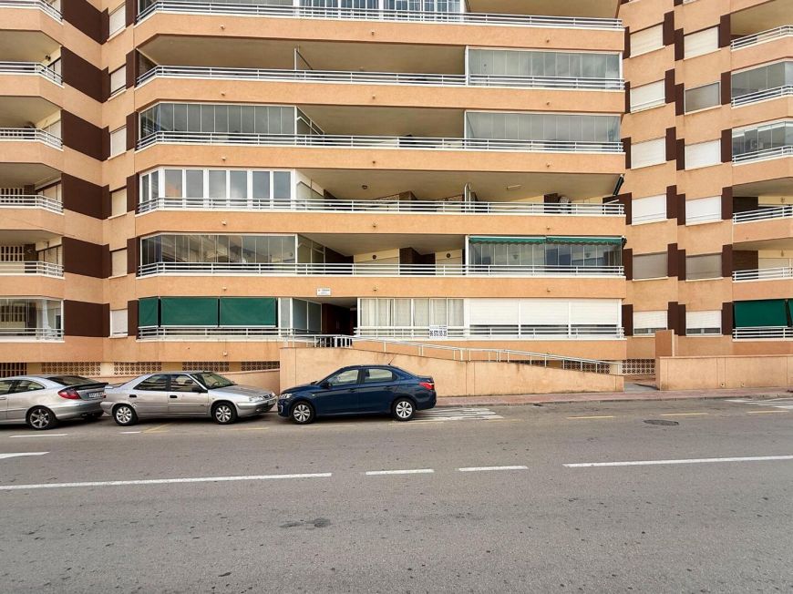 Španělsko 🏡 Ground-floor property just 20 meters from the sea in La Mata, Torrevieja! 🌊