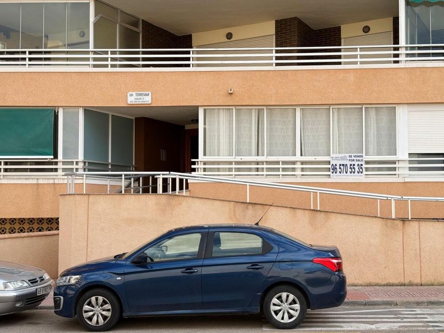 Španělsko 🏡 Ground-floor property just 20 meters from the sea in La Mata, Torrevieja! 🌊