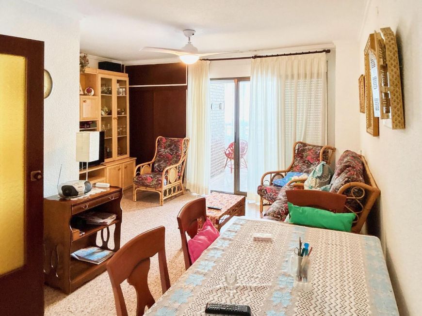 Španělsko 🏡 Ground-floor property just 20 meters from the sea in La Mata, Torrevieja! 🌊