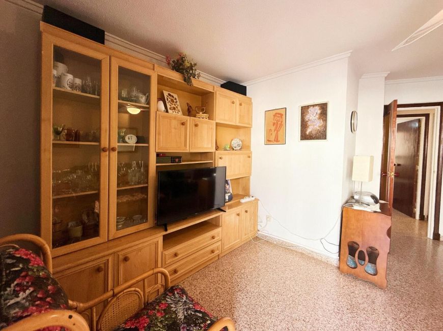 Španělsko 🏡 Ground-floor property just 20 meters from the sea in La Mata, Torrevieja! 🌊