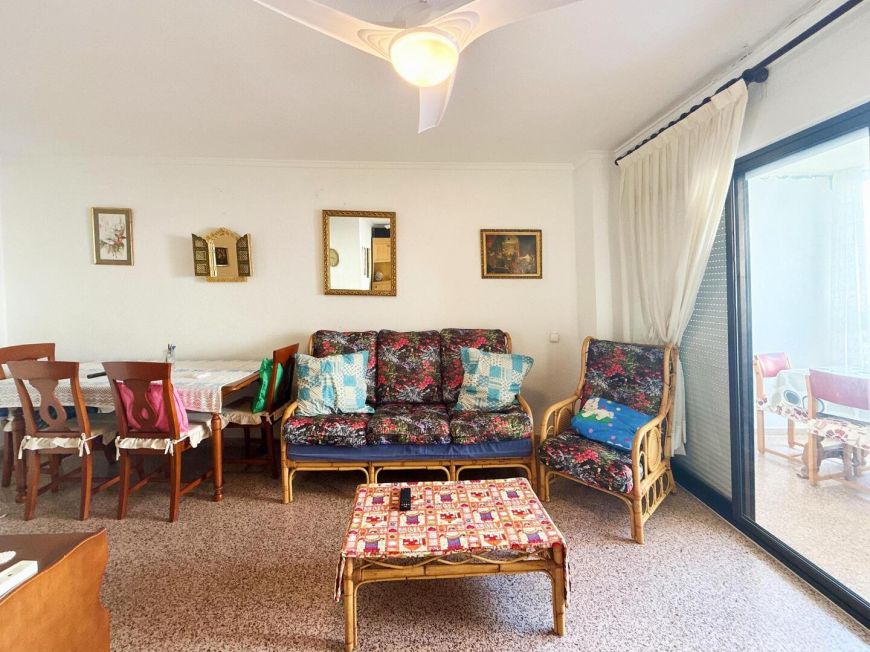 Španělsko 🏡 Ground-floor property just 20 meters from the sea in La Mata, Torrevieja! 🌊