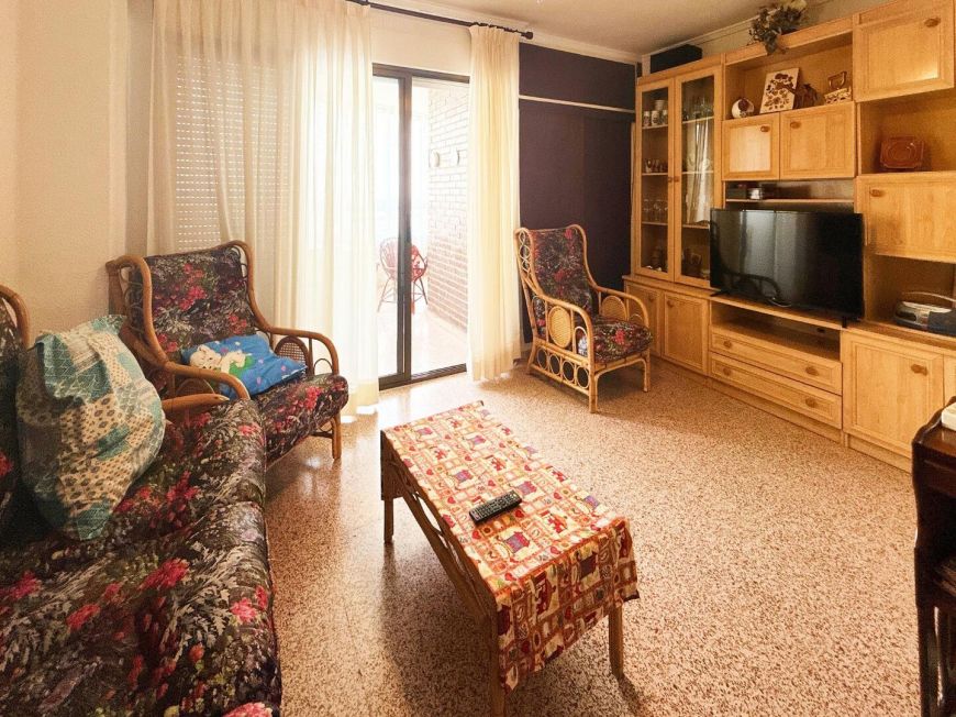 Španělsko 🏡 Ground-floor property just 20 meters from the sea in La Mata, Torrevieja! 🌊