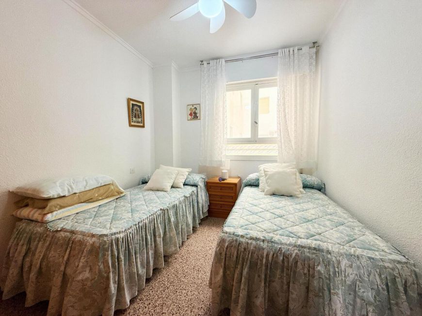 Španělsko 🏡 Ground-floor property just 20 meters from the sea in La Mata, Torrevieja! 🌊