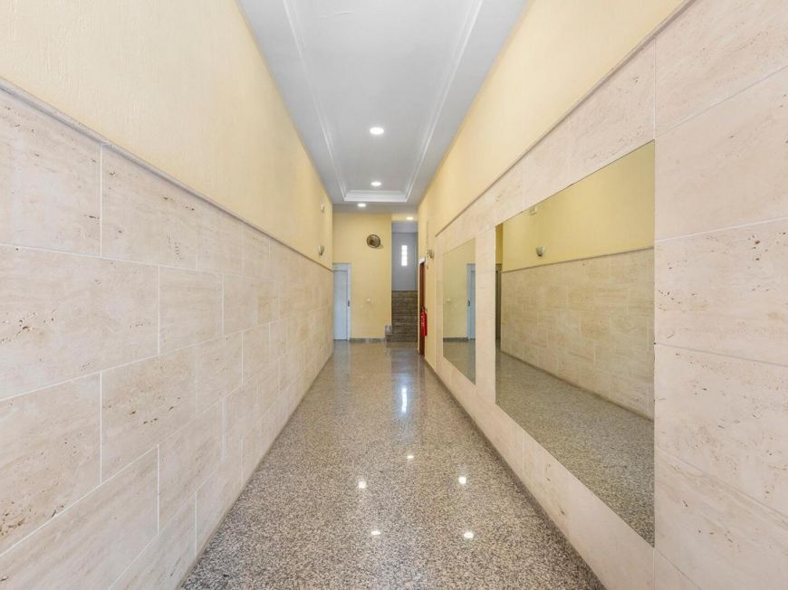 Španělsko Opportunity in the center of Torrevieja with 3 bedrooms and 2 bathrooms