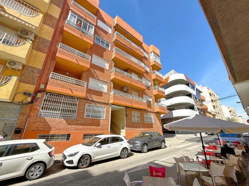 Испания Fantastic 2-bedroom, 2-bathroom apartment just 200 meters from Playa del Cura – Torrevieja