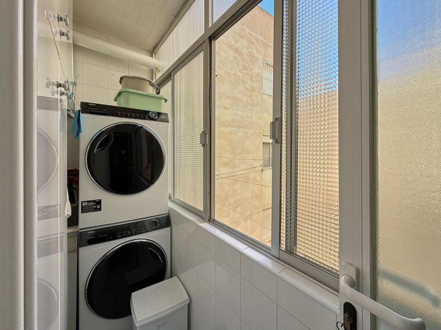 Испания Fantastic 2-bedroom, 2-bathroom apartment just 200 meters from Playa del Cura – Torrevieja