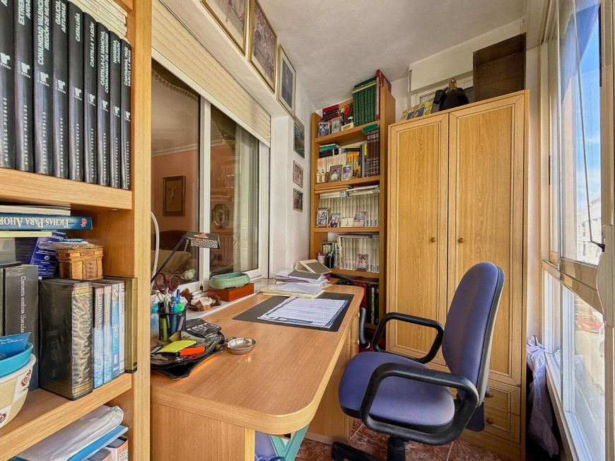 Испания Fantastic 2-bedroom, 2-bathroom apartment just 200 meters from Playa del Cura – Torrevieja