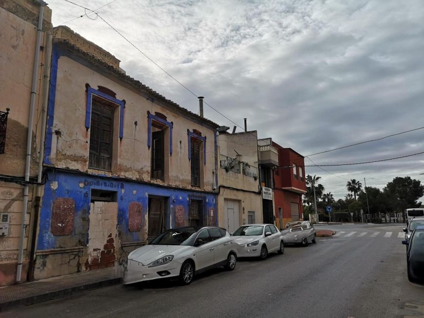 Espagne GRANDE OPPORTUNITÉ D'INVESTISSEMENT À DOLORES : 290M2 DE TERRAIN POUR VOTRE PROJET