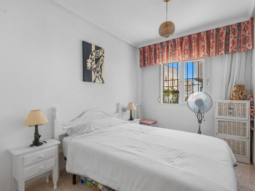 Espanha Bungalow Opportunity in Parque de las Naciones