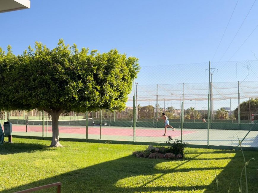 Espanha Bungalow Opportunity in Parque de las Naciones