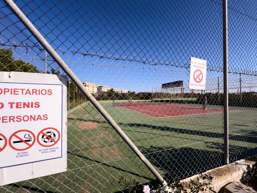 Espanha Bungalow Opportunity in Parque de las Naciones