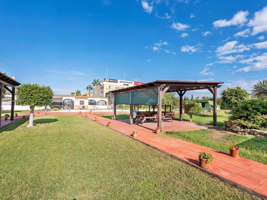 Espanha Bungalow Opportunity in Parque de las Naciones