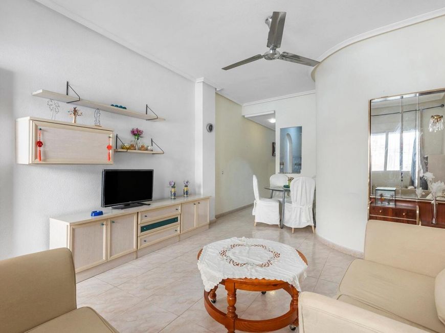 Španělsko Opportunity for a ground floor apartment with 2 bedrooms, a bathroom and a toilet in Playa del Cura