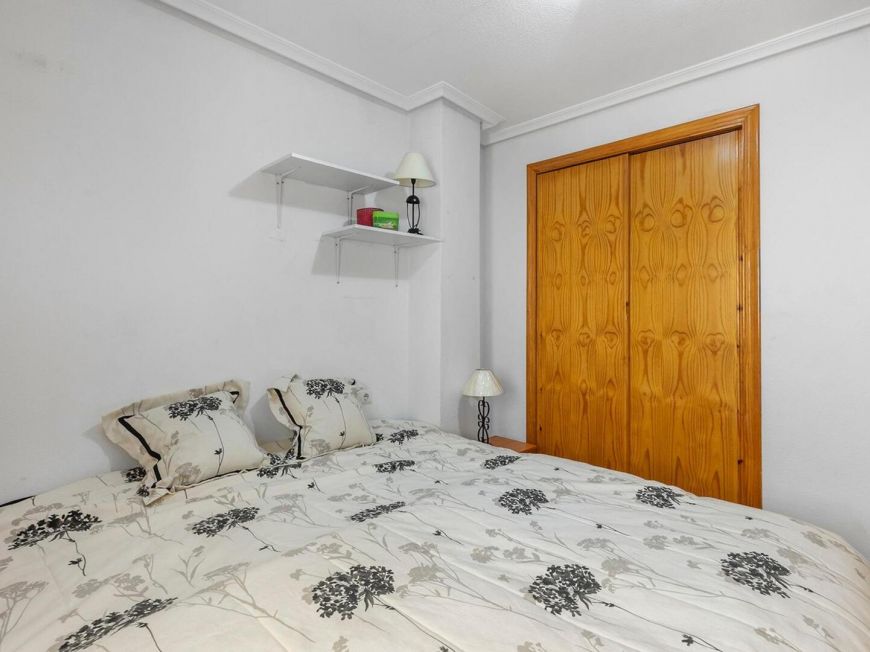 Španělsko Opportunity for a ground floor apartment with 2 bedrooms, a bathroom and a toilet in Playa del Cura