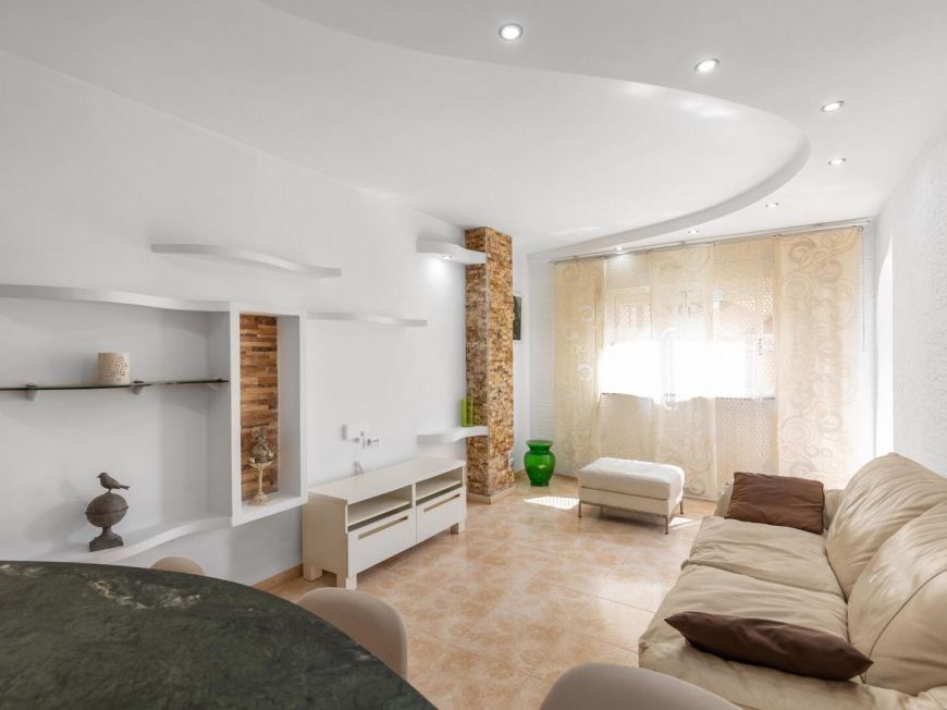 Španělsko Fabulous 2 bedroom + 1 bathroom apartment + pool in Parque de las Naciones