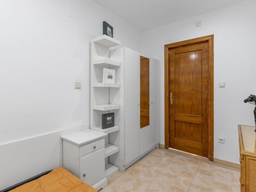 Španělsko Fabulous 2 bedroom + 1 bathroom apartment + pool in Parque de las Naciones