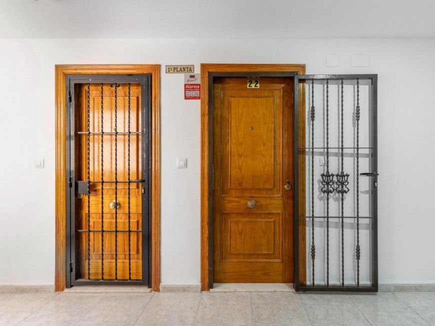 Španělsko Fabulous 2 bedroom + 1 bathroom apartment + pool in Parque de las Naciones