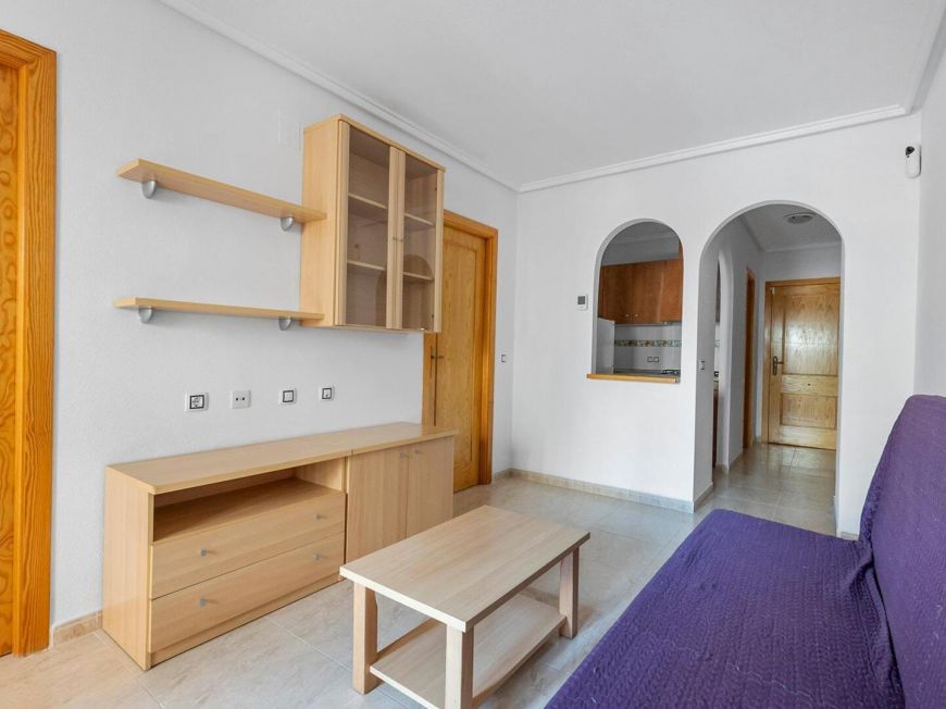 Španělsko Two bedroom opportunity with pool