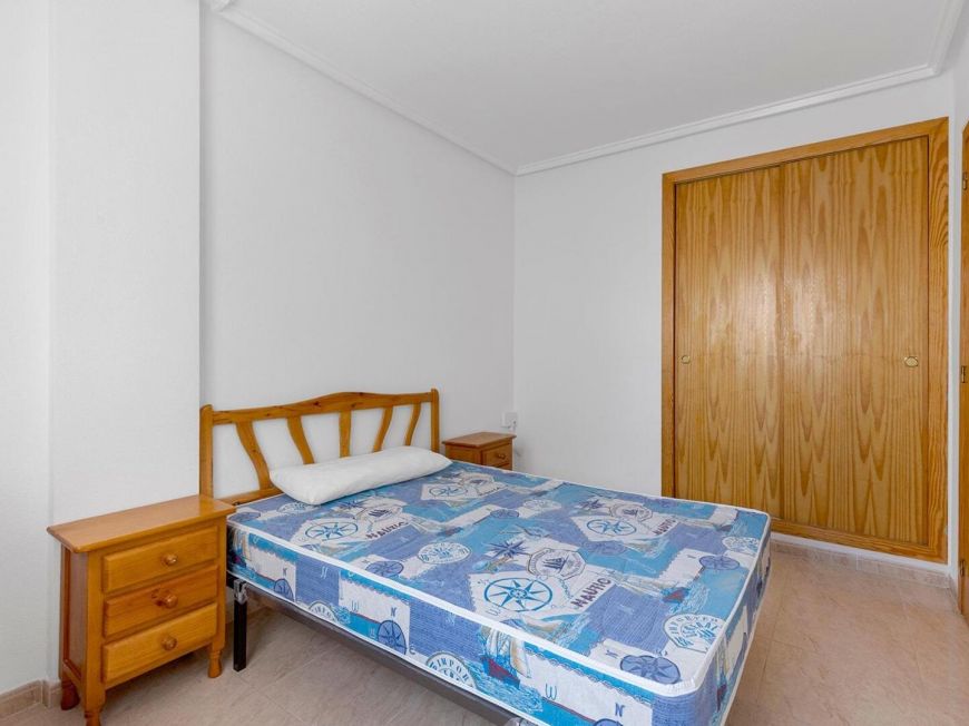 Španělsko Two bedroom opportunity with pool