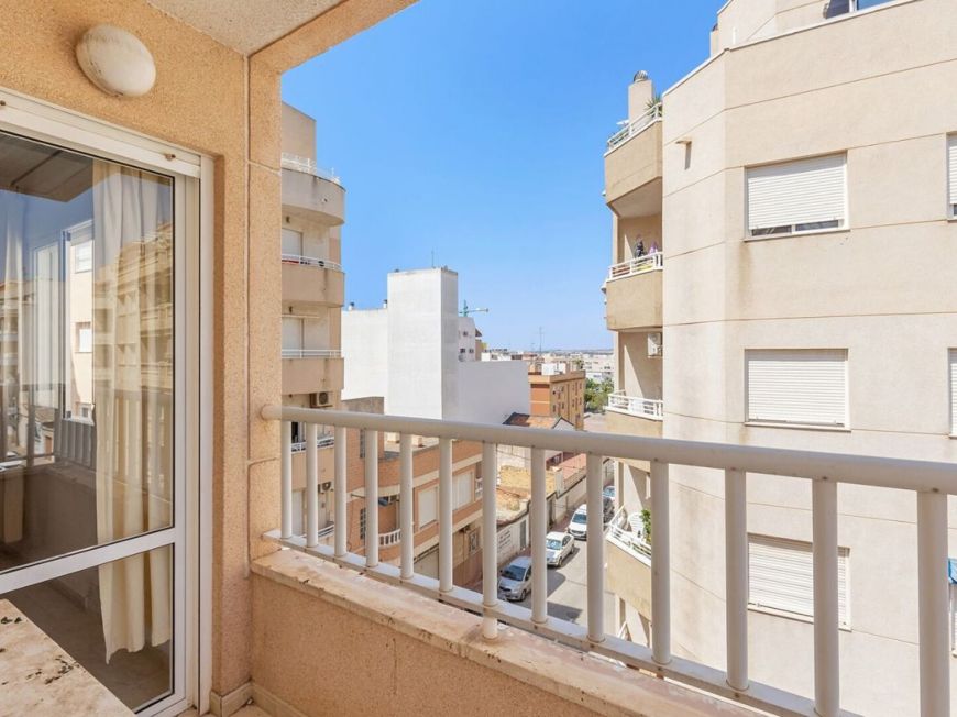 Španělsko Opportunity for two central bedrooms