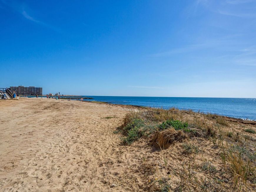 Španělsko Opportunity for two central bedrooms