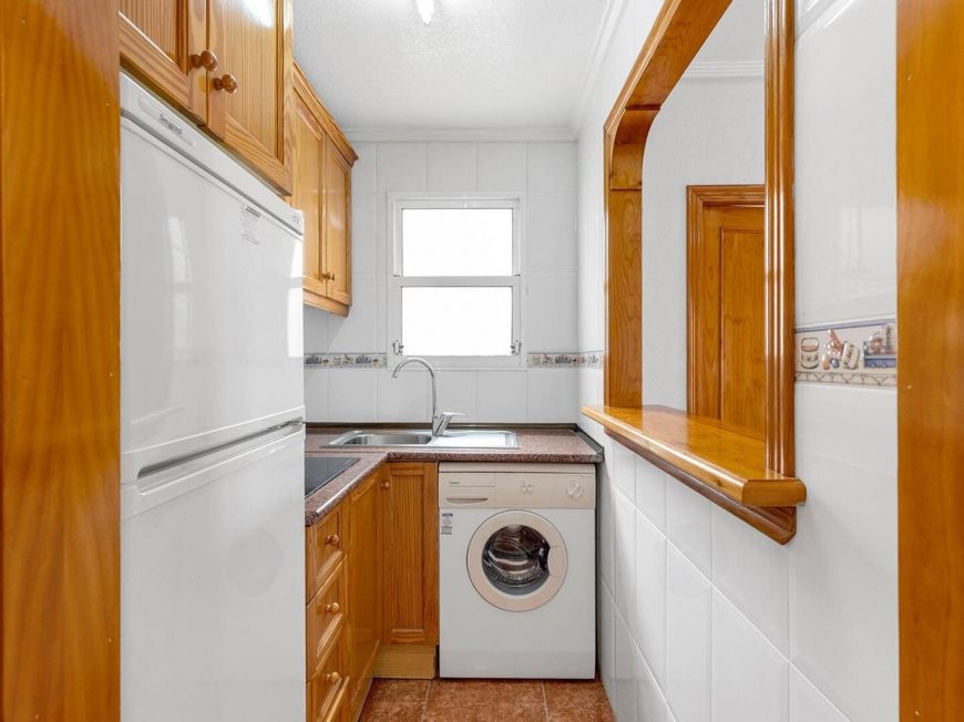 Испания 2 bedroom opportunity with pool